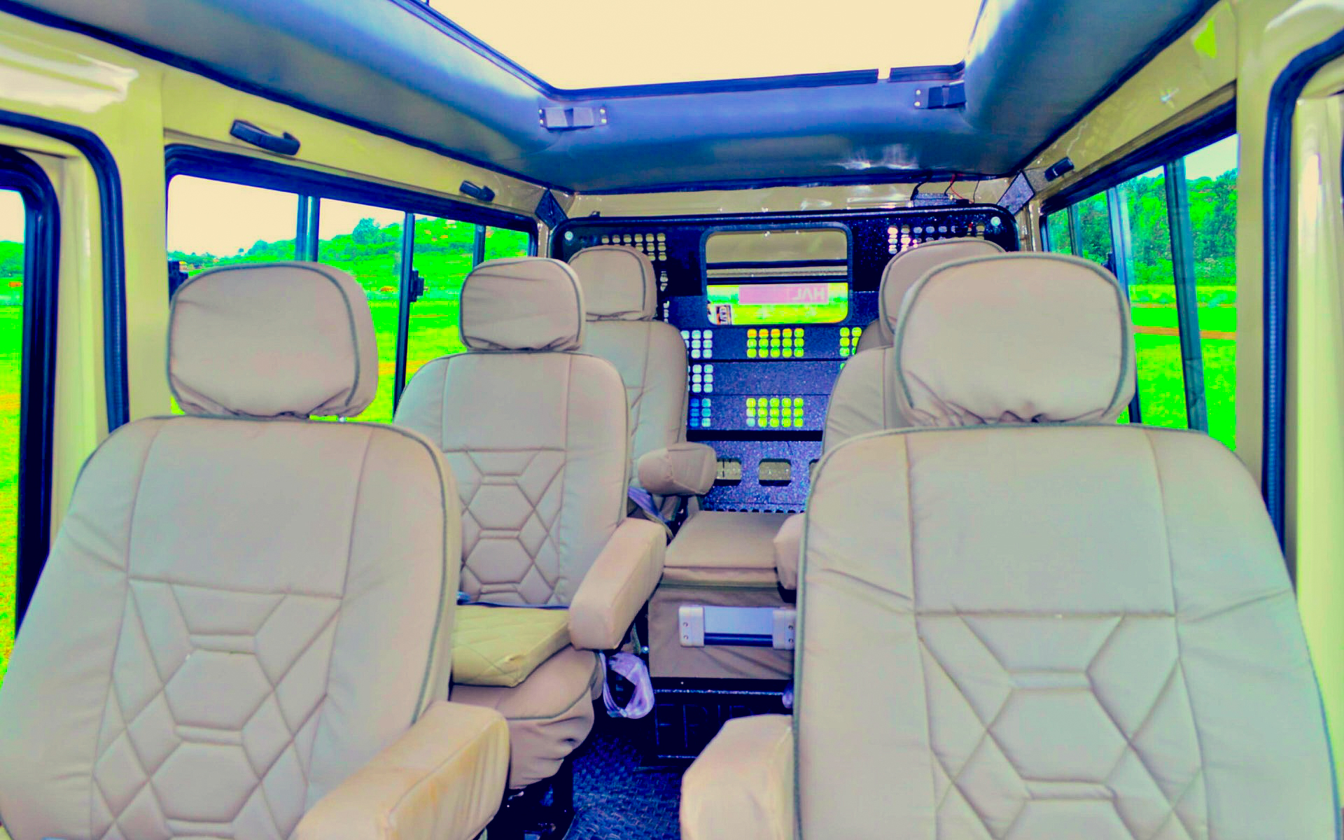 Land Cruiser 6 seats interior thumbnail
