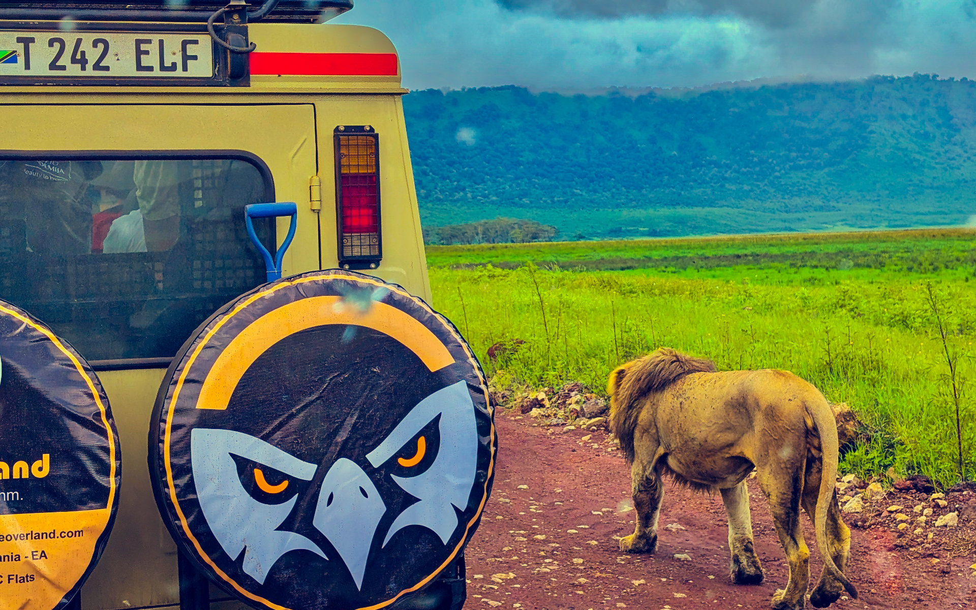 Eagle Overland Land Cruiser 6 Seats lodge setup in Tanzania